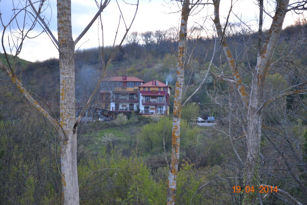 Hotel Mouson Melathron Elafina Esterno foto